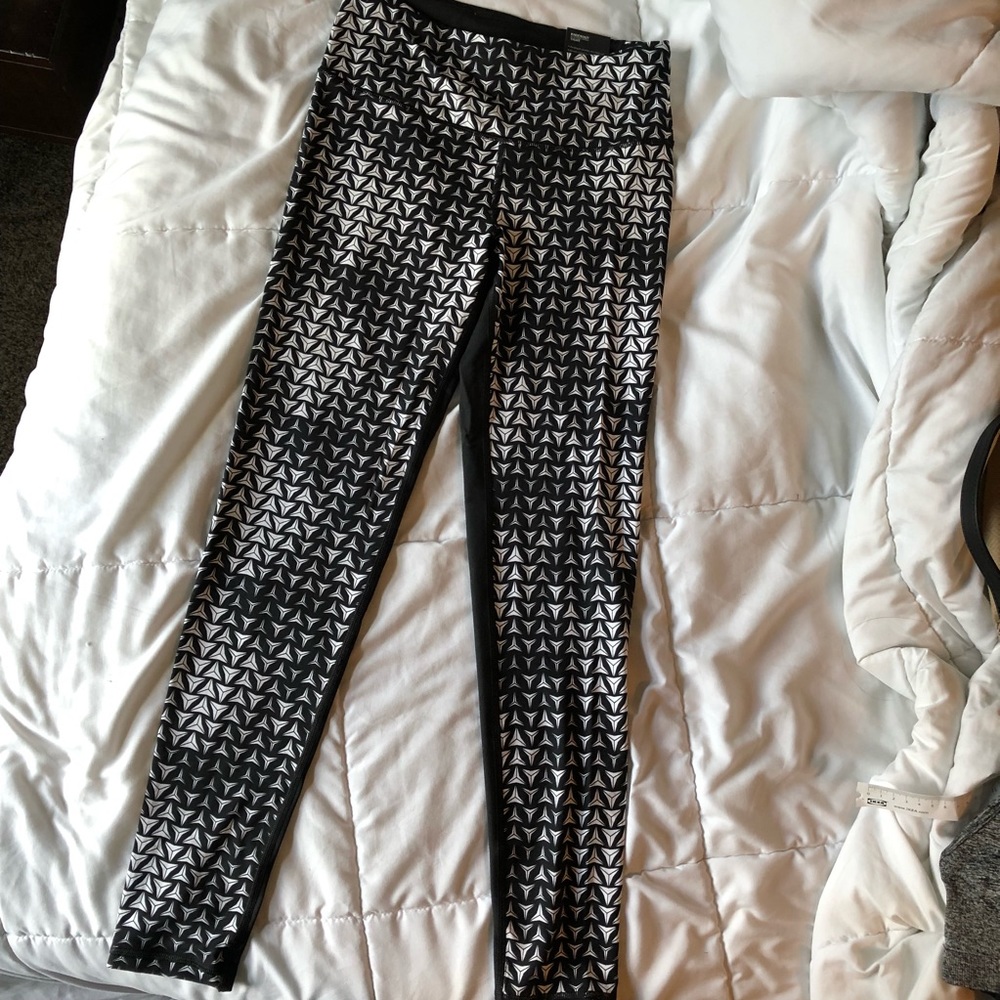 NWT Knockout by Victoria’s Secret Sports Tight